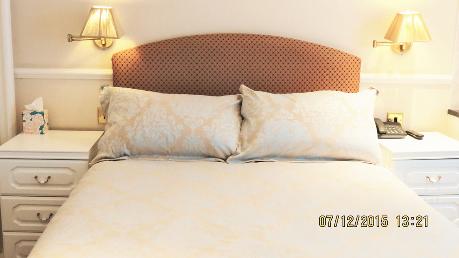 Bedroom 3, Hunters Lodge, Southampton