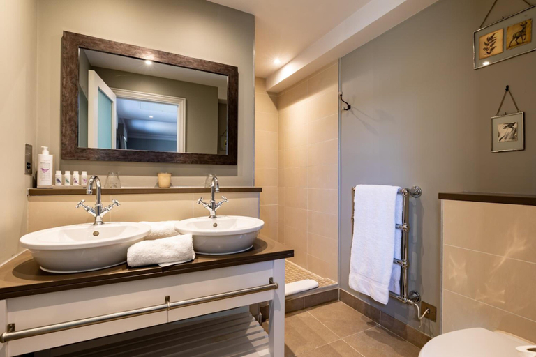 Bathroom 4, Foley Hotel, Surrey