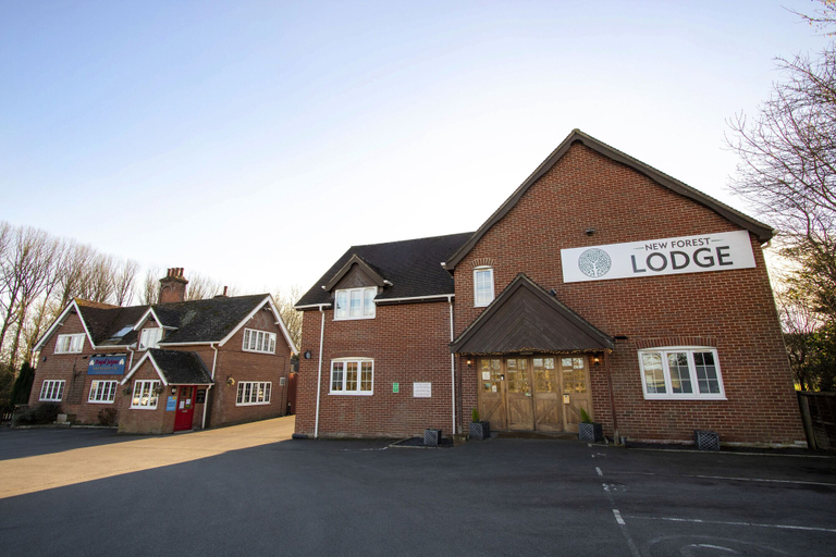 Exterior & Views 2, New Forest Lodge, Wiltshire