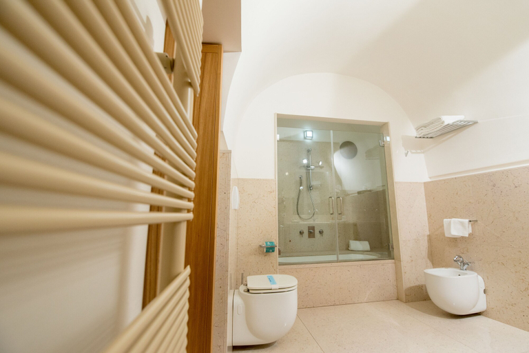 Bathroom 3, Dimora Intini, Bari