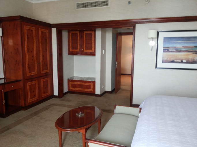 Bedroom 3, Sheraton Cairo Hotel & Casino, Ad-Duqi