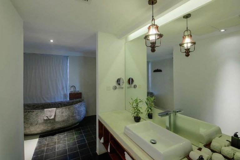 Bathroom 5, King Rock Residence, Siem Reap