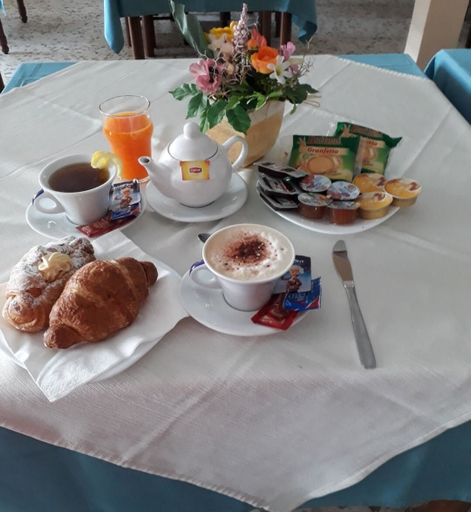 Food & Drinks 5, Pensione Nettuno, Salerno
