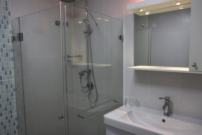 Bathroom 5, Acco Beach Hotel