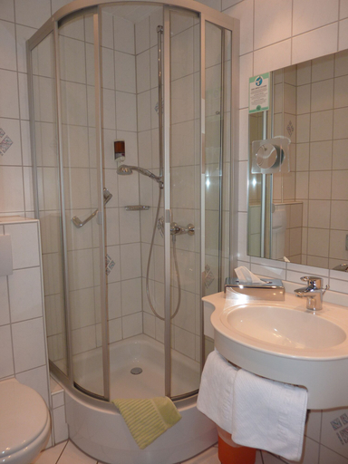Bathroom 4, Landhotel MÜHLE zu Gersbach, Lörrach