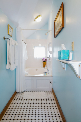 Bathroom 3, Sweetwater Branch Inn, Alachua