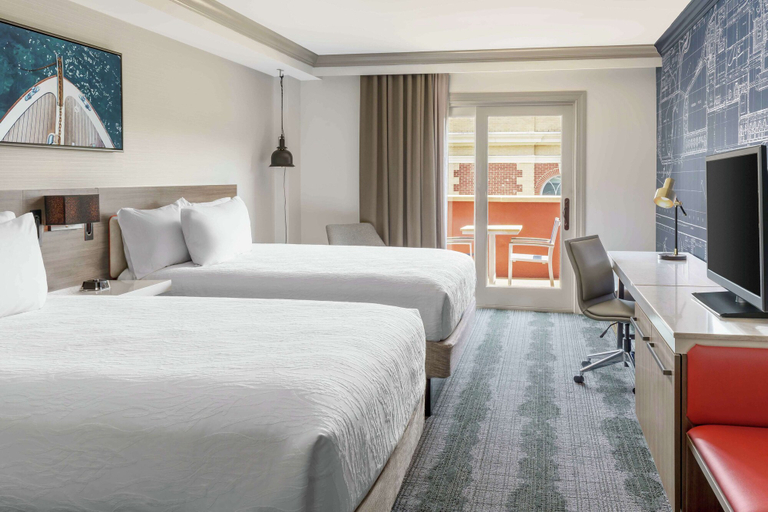 Bedroom 3, Hilton Garden Inn Annapolis Downtown, Anne Arundel