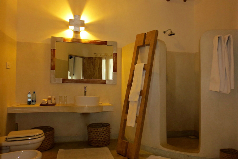 Bathroom 5, Mawe Resort Watamu Boutique Hotel, Kilifi North