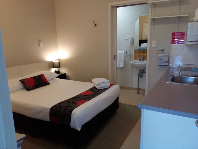 Bedroom 2, Brisbane Street Studios, Annerley