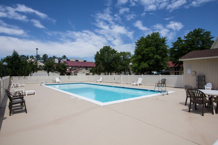 Sport & Beauty, Quality Inn, Newport News