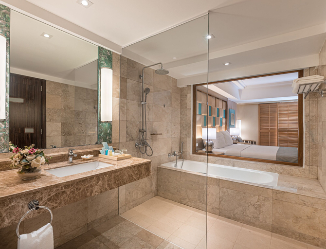 Bathroom 5, Henann Resort Alona Beach, Panglao