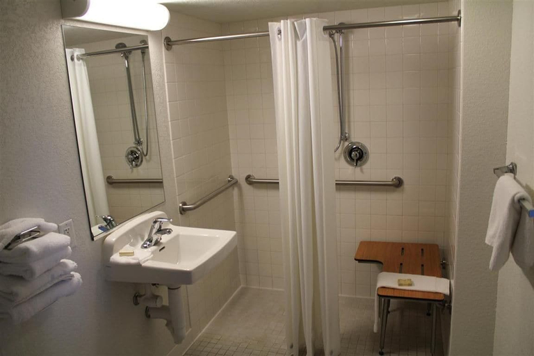 Bathroom 4, Somatel Nashville Airport Hotel, Davidson