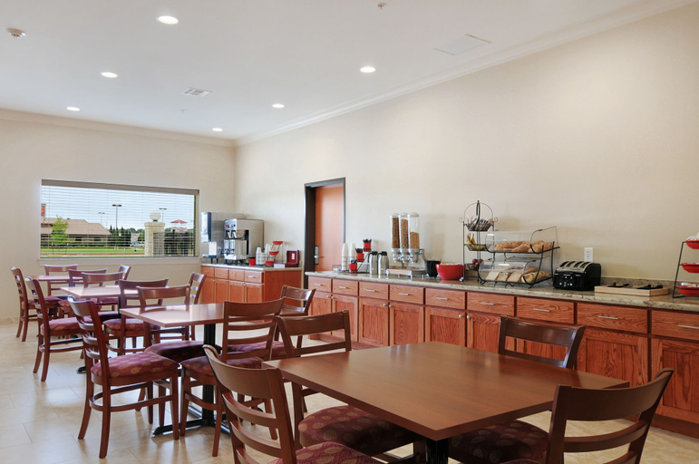 Food & Drinks 5, Ramada by Wyndham College Station, Brazos
