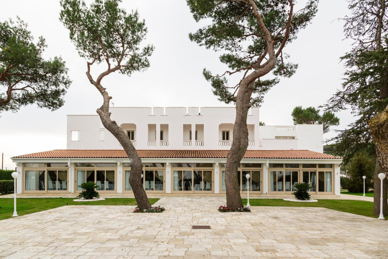 Exterior & Views 2, Villa Natia, Taranto