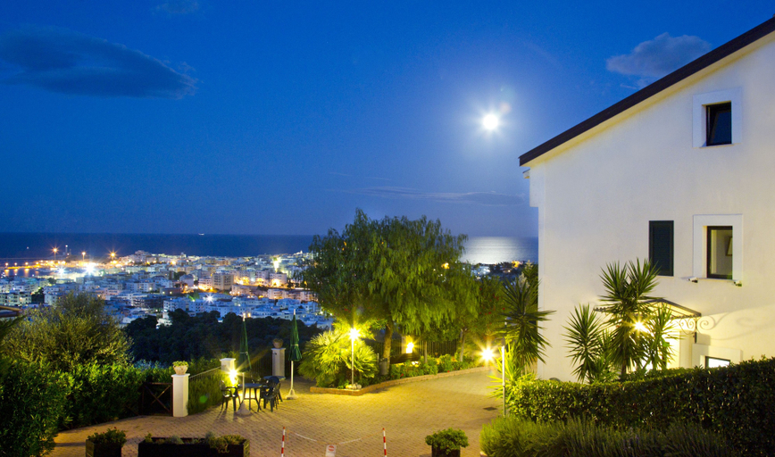 Exterior & Views 2, Residence Chiesiola, Foggia