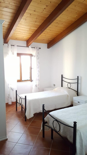 Bedroom 2, Sa Mandracchina, Sassari