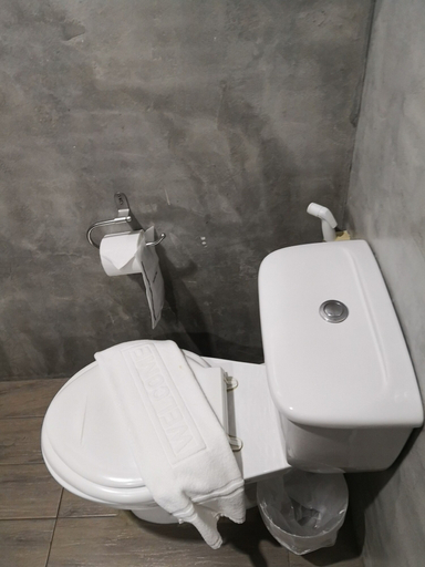 Bathroom 3, Reera Resort, Hua Hin