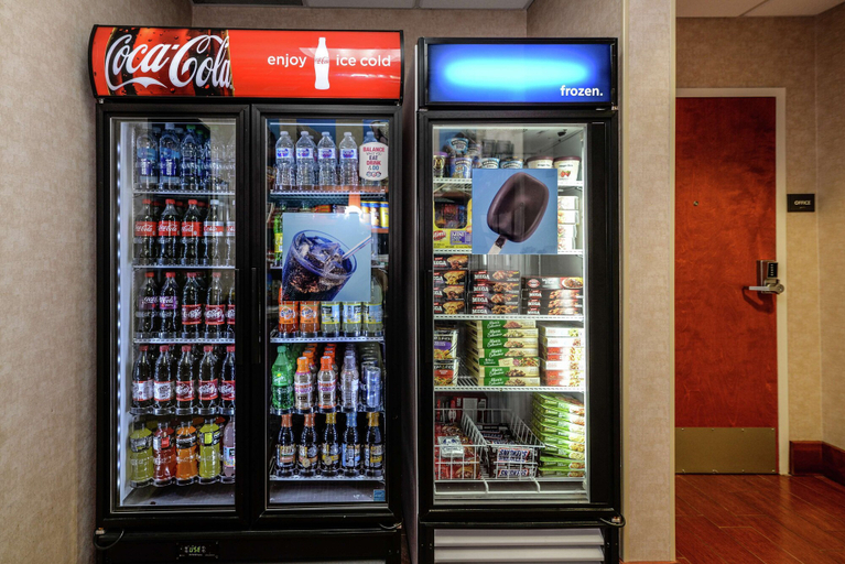 Food & Drinks 5, Hampton Inn & Suites Detroit/Chesterfield Township, Macomb