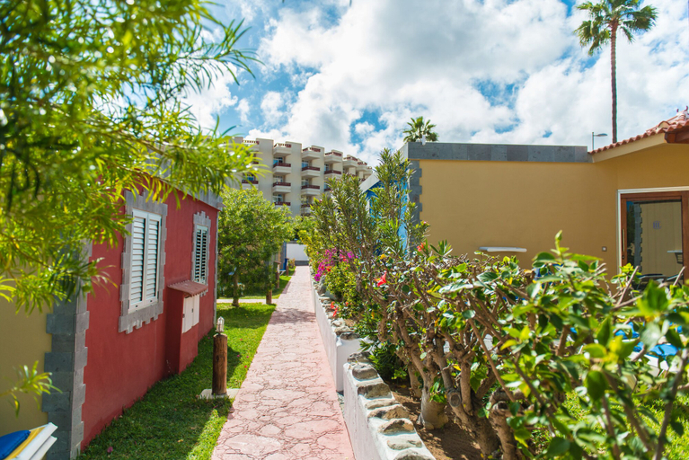 Exterior & Views 2, HL Miraflor Suites, Las Palmas