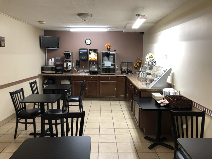 Food & Drinks 5, Americas Best Value Inn Beatrice, Gage