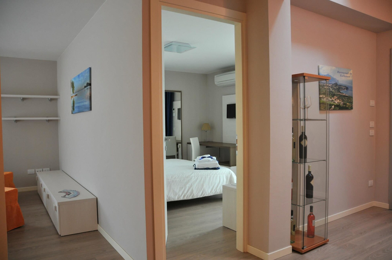 Bedroom 2, Bed & Breakfast Vieulif, Brescia