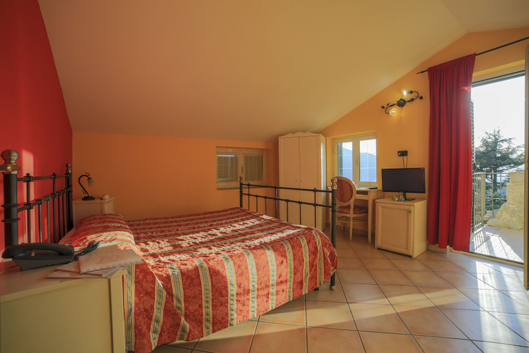 Bedroom 2, Villa al Rifugio, Salerno