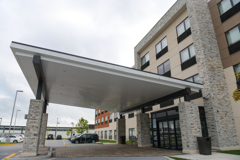 Exterior & Views 4, Holiday Inn Express & Suites MIDDLETOWN by IHG, New Castle