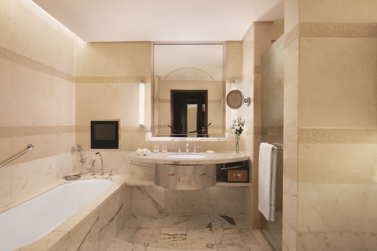 Bathroom 5, Shangri-La Ningbo, Ningbo