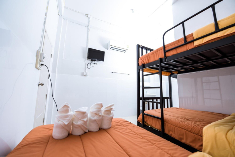 Bedroom 3, Nadpob Mansion, Phunphin