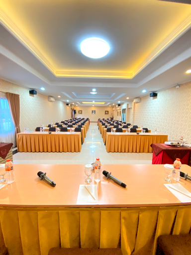 Business Facilities, The Amrani Syariah Hotel, Solo