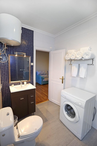 Bathroom 2, Apartamentos Santa Lucía, Cantabria