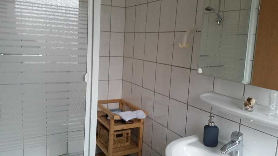 Bathroom 3, Haus Ostfriesland, Aurich