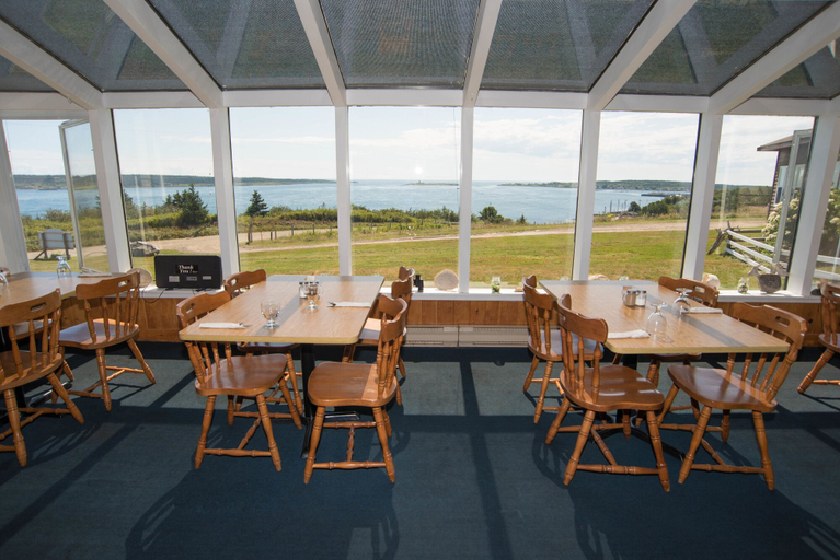 Food & Drinks 5, Brier Island Lodge, Digby