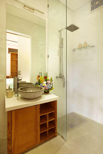 Bathroom, The Hotman Paris II Seminyak, Badung