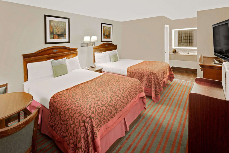 Bedroom 3, Days Inn by Wyndham Demopolis, Marengo