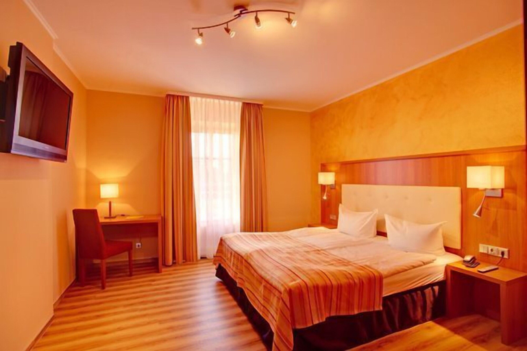 Bedroom 3, Berghotel Kockelsberg, Trier