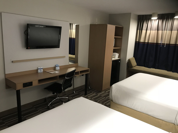 Bedroom 3, Microtel Inn & Suites by Wyndham Baltimore BWI Airport, Anne Arundel