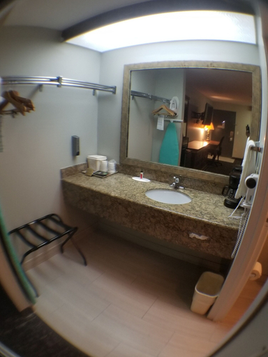 Bathroom 5, Super 8 by Wyndham McGehee, Desha