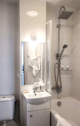 Bathroom, Sunny City Center Apartment, Warsaw