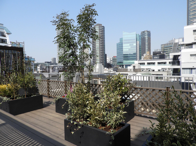 Exterior & Views 23