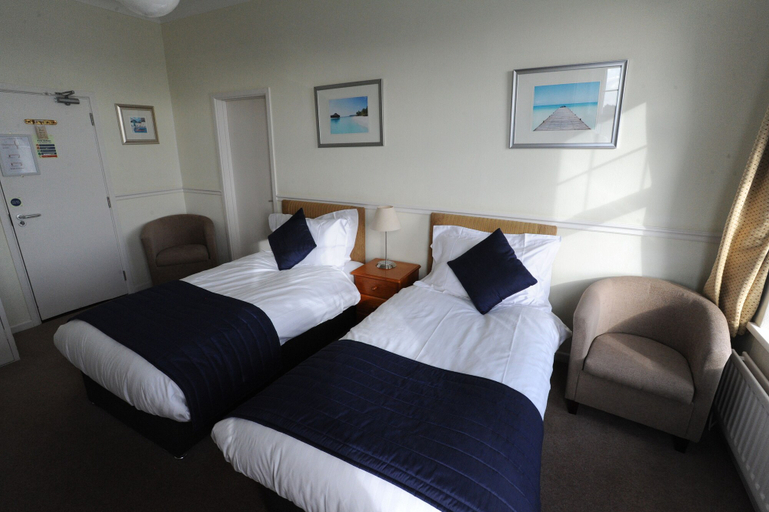 Bedroom 2, Anacapri, Cornwall