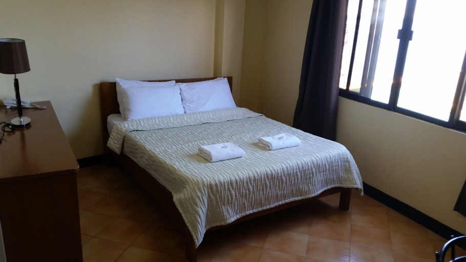Bedroom 4, Marvin's Seaside Inn, Naval