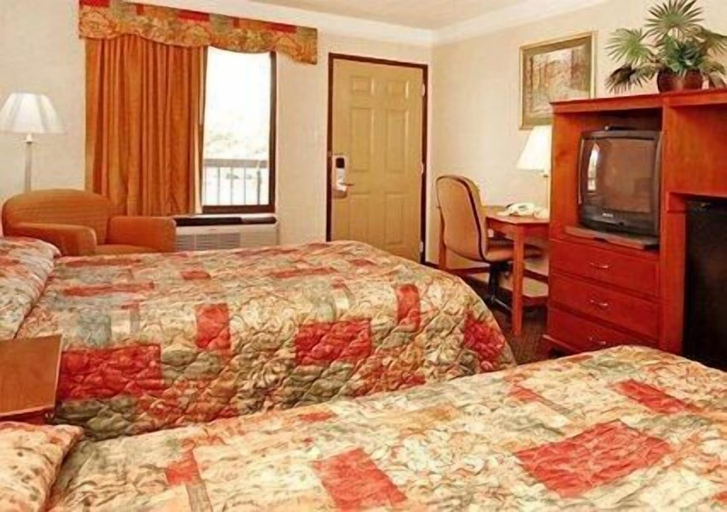 Bedroom 3, Econo Lodge Knoxville North, Knox