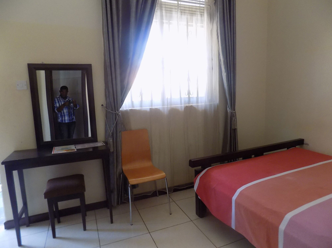 Bedroom 2, Etana Motel, Kampala