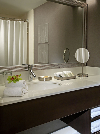 Bathroom 4, The Simon Hotel Sydney, Cape Breton