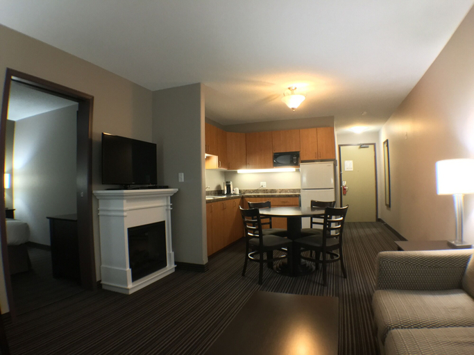 Others 5, Super 8 by Wyndham Kapuskasing, Cochrane