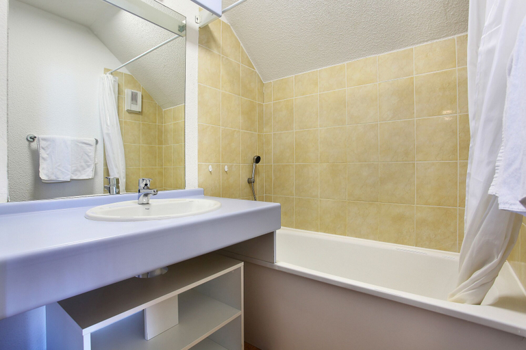 Bathroom, Résidence Les Balcons du Soleil, Savoie