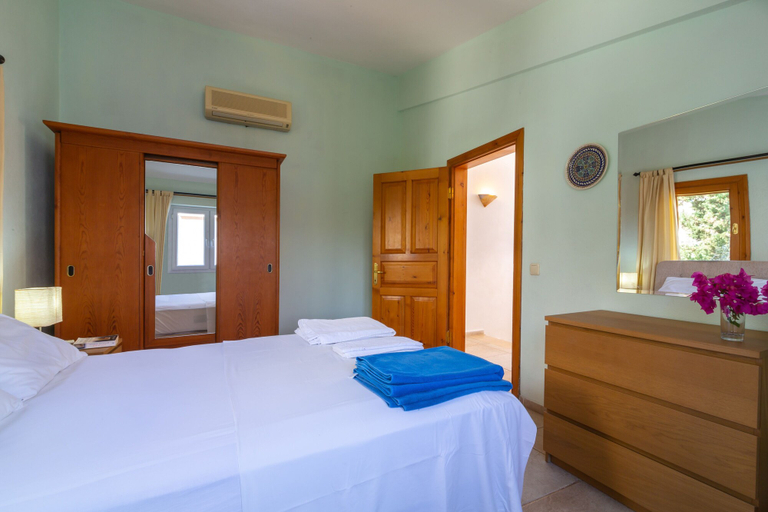 Bedroom 4, Korsan Apartments, Kaş