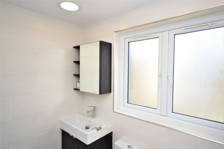 Bathroom 4, Pebble Cottage, Isle of Wight