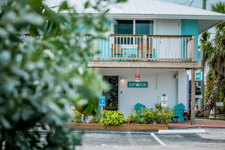 Exterior & Views 2, Ragged Edge Resort & Marina, Monroe